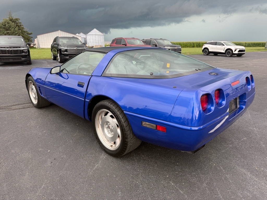1995 Chevrolet Corvette Base photo 3