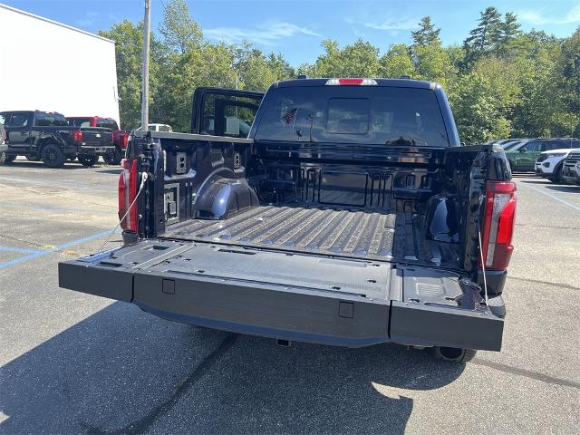 2025 Ford F-150 Lariat photo 3