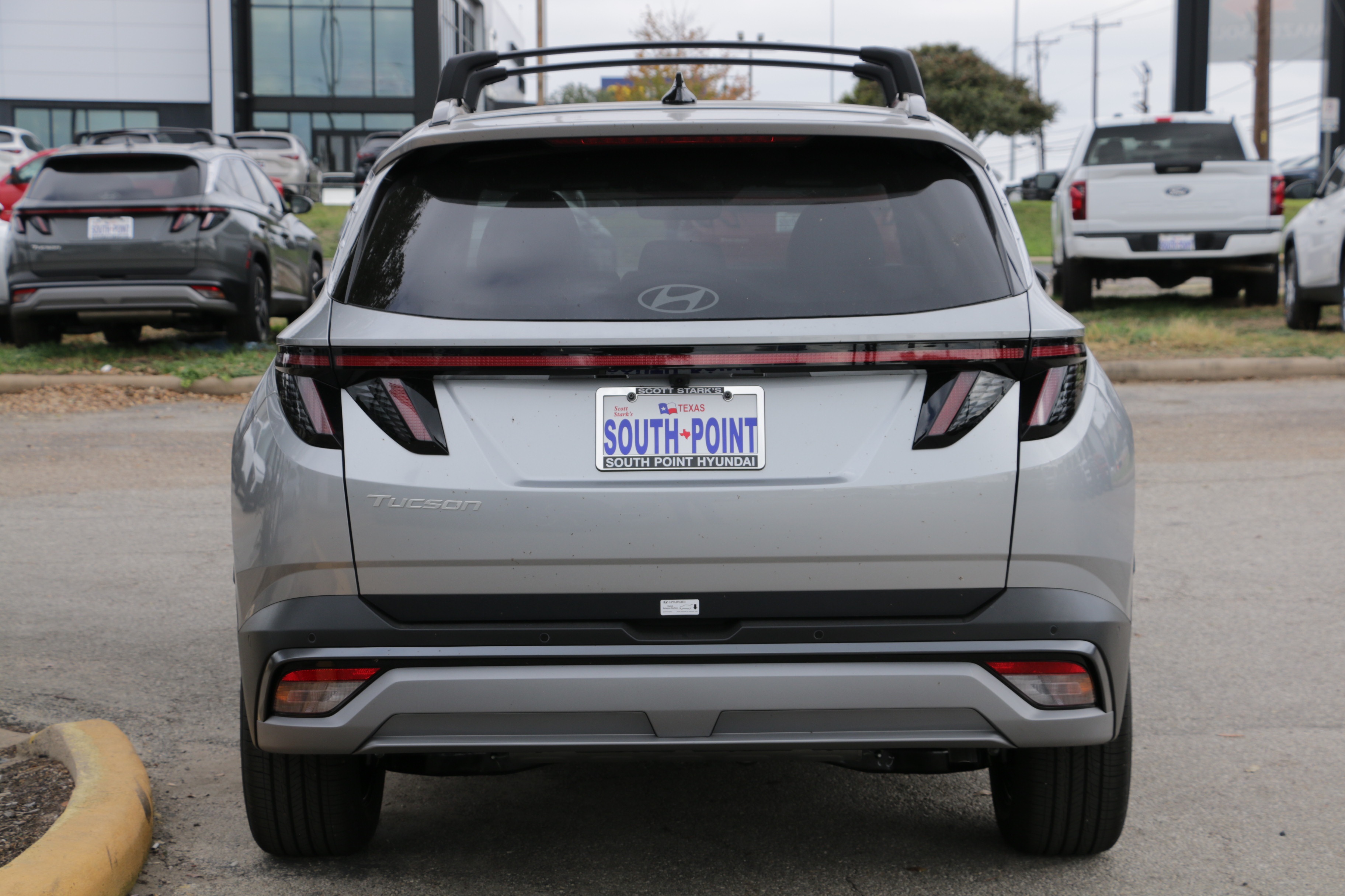 2026 Hyundai Tucson Limited photo 2