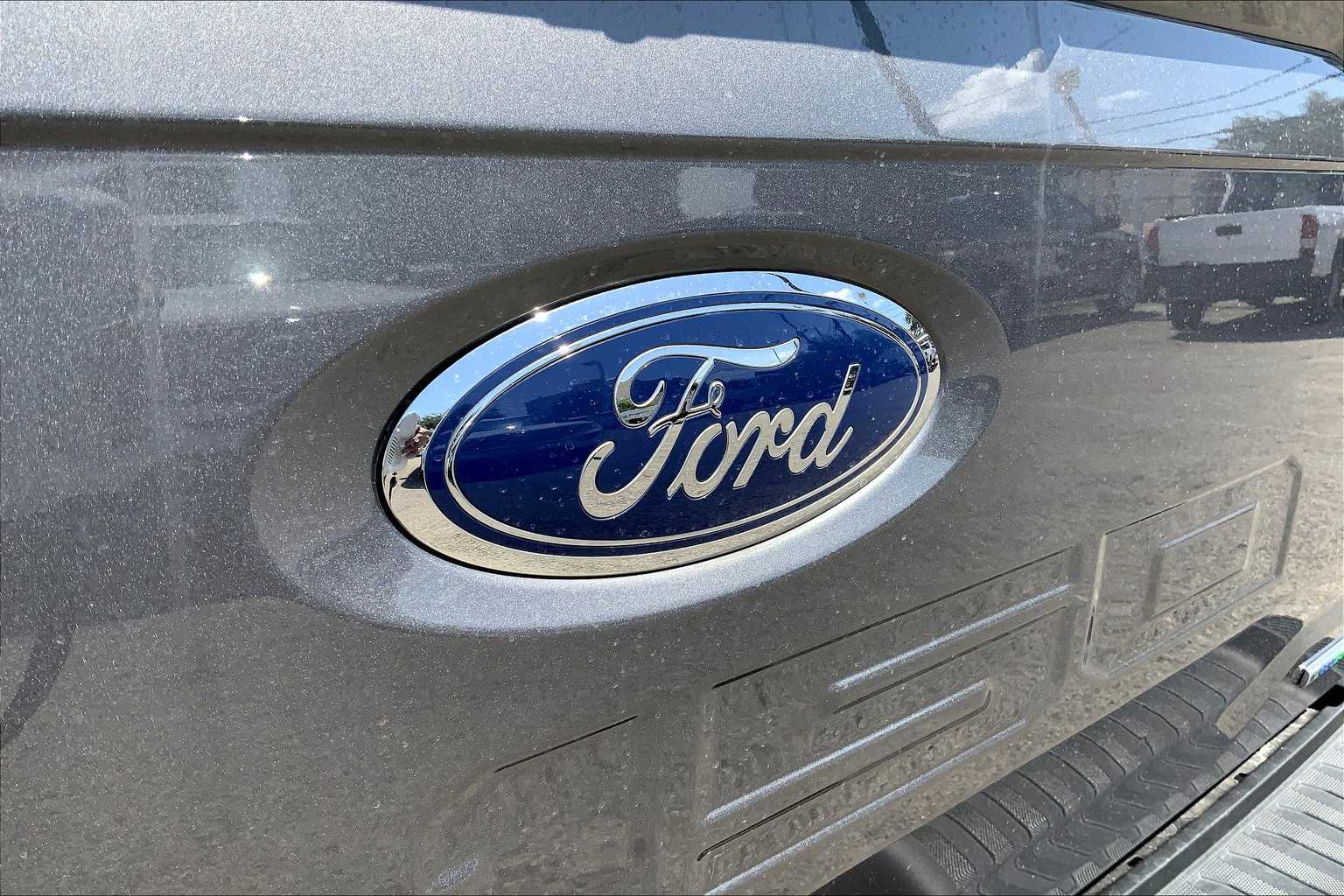 2022 Ford F-150 XL photo 9