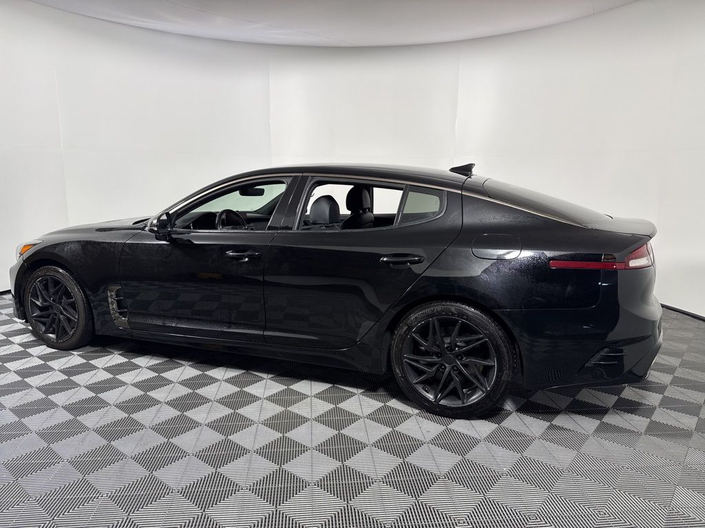 2022 Kia Stinger GT-Line photo 4