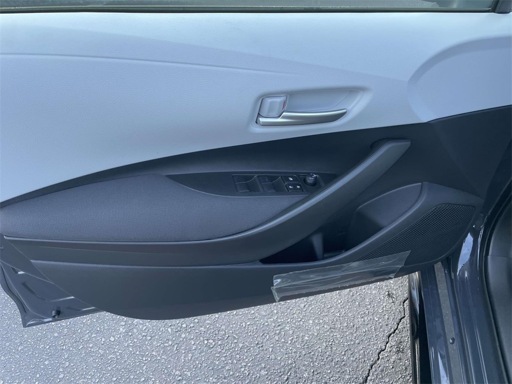 2026 Toyota Corolla SE photo 15