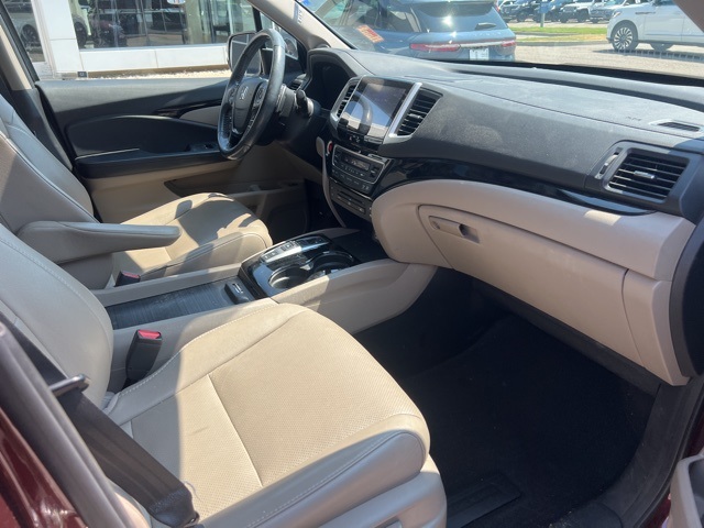 2017 Honda Pilot Elite photo 22