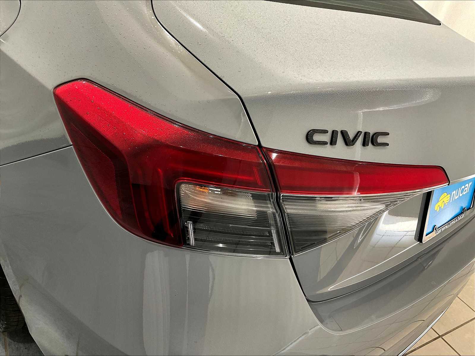 2025 Honda Civic Sport photo 31