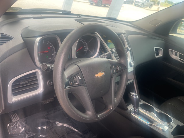 2016 Chevrolet Equinox LS photo 8