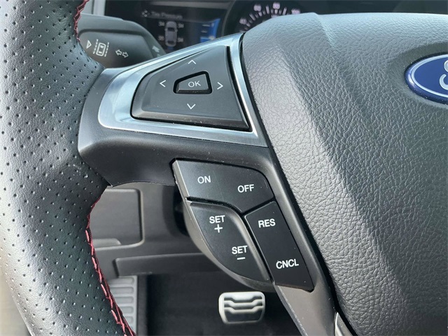 2022 Ford Edge ST photo 20