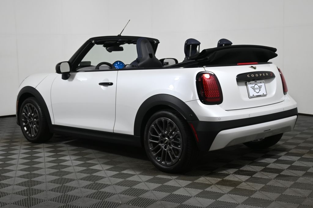 2026 Mini Cooper Convertible Iconic photo 5