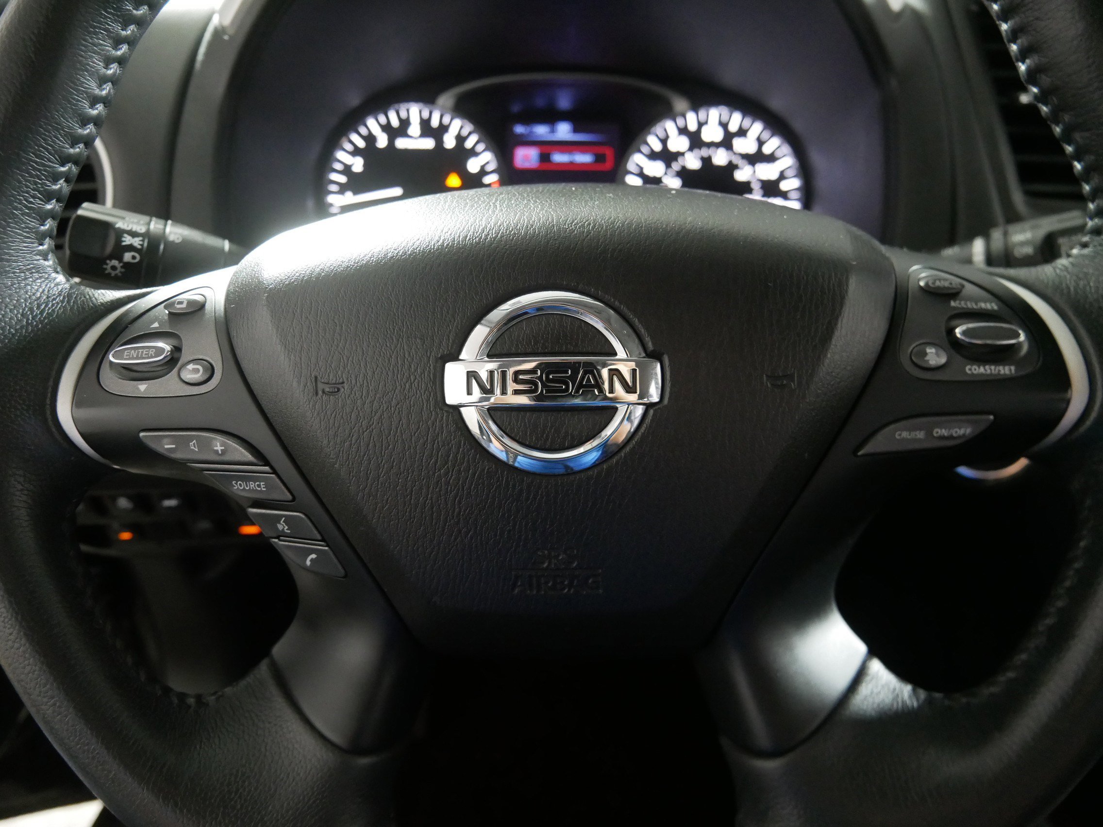 2018 Nissan Pathfinder Platinum photo 23