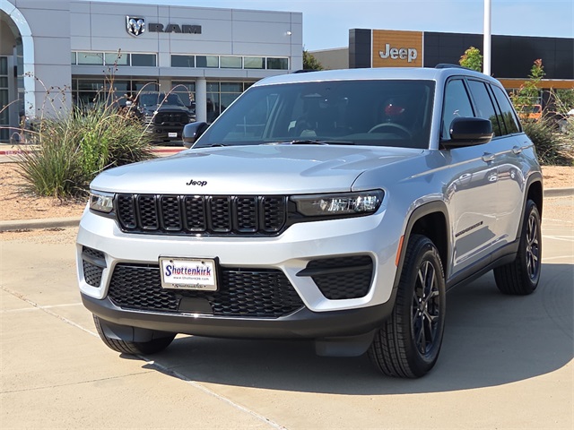 2025 Jeep Grand Cherokee Altitude X photo 3