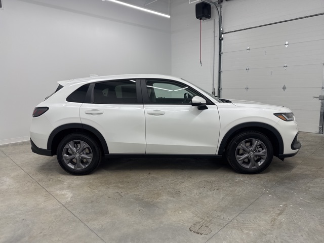2026 Honda HR-V LX photo 4