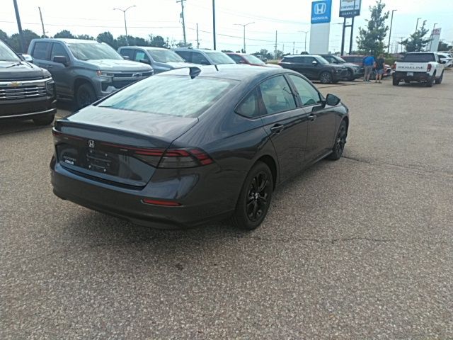 2025 Honda Accord SE photo 7