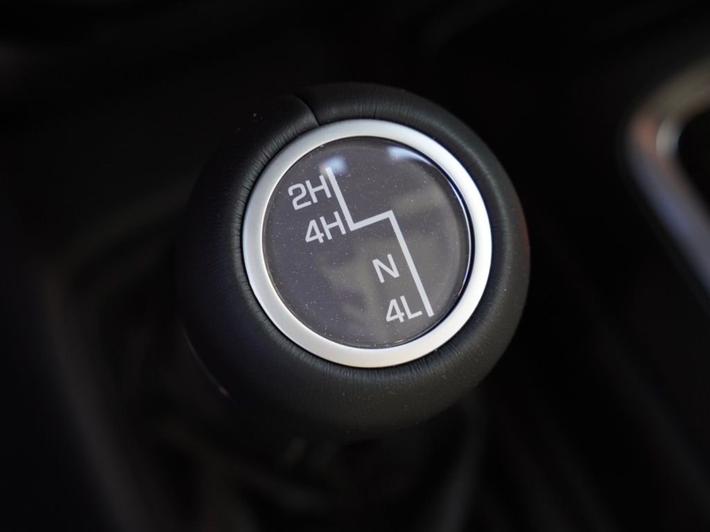 New 2026 Black Clear-Coat Exterior Paint Jeep Rubicon image 19