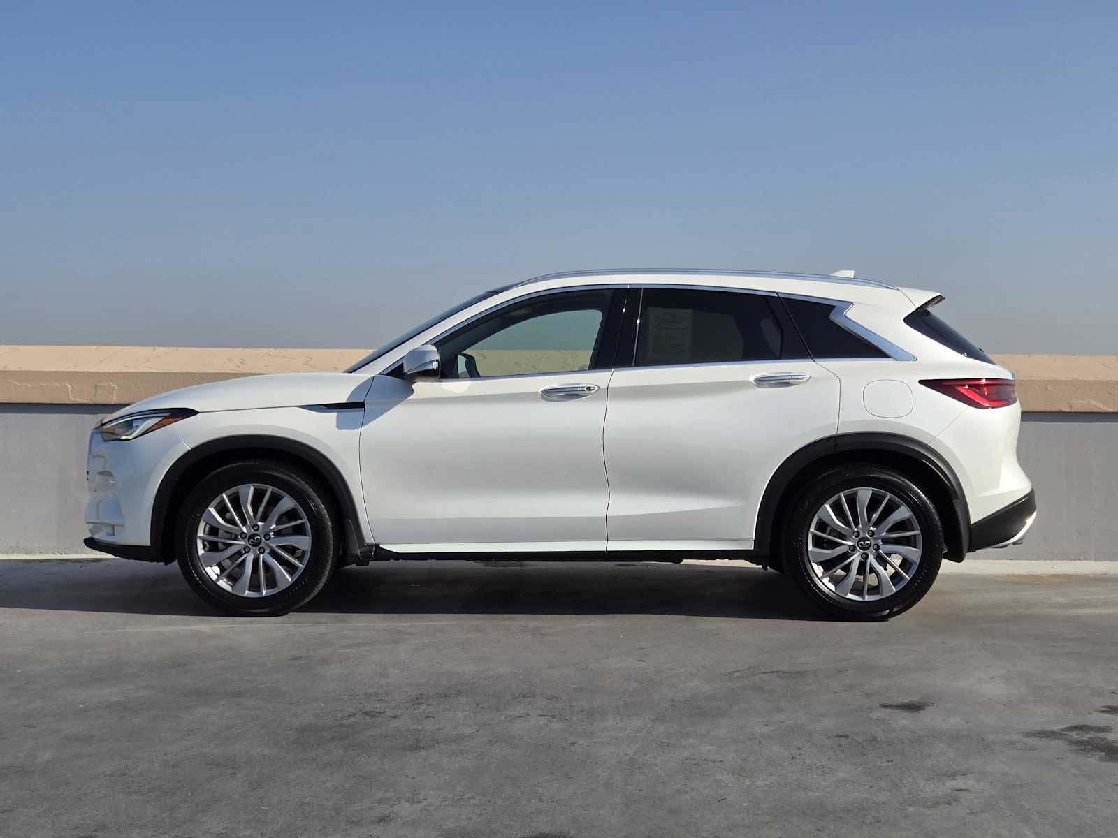 2024 Infiniti QX50 Luxe photo 4