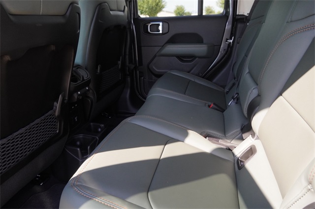 2025 Jeep Gladiator Mojave photo 11