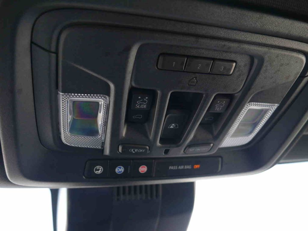2024 Chevrolet Silverado 1500 High Country photo 30