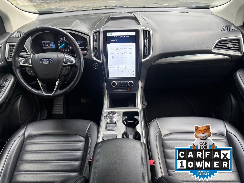 2022 Ford Edge SEL photo 9