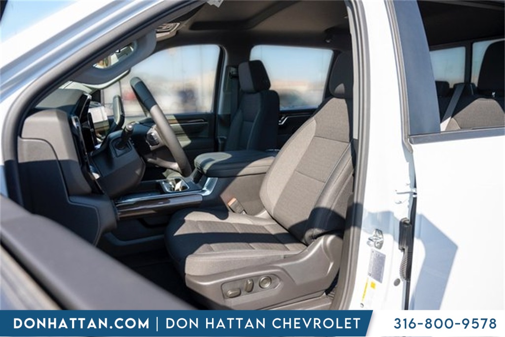 2025 Chevrolet Silverado 2500HD LT photo 4