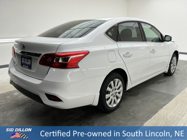 2019 Nissan Sentra S's photo