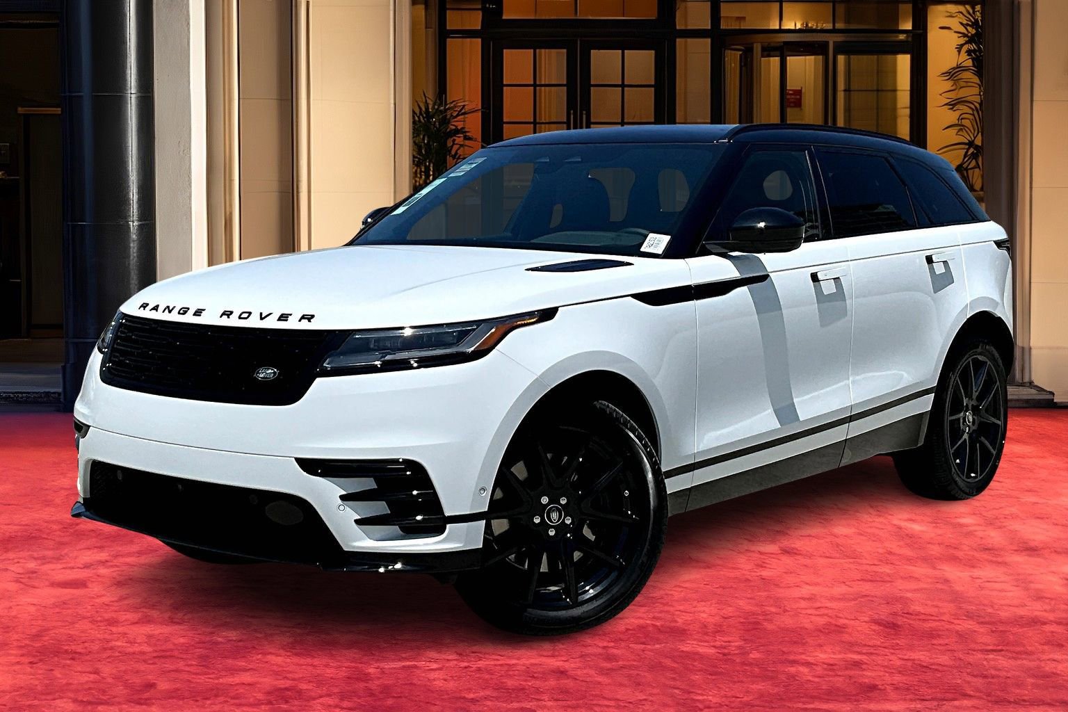 2026 Land Rover Range Rover Velar Dynamic SE's photo
