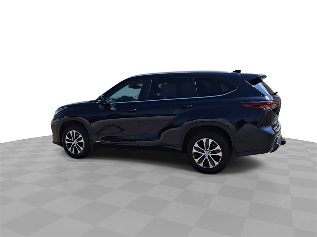 2024 Toyota Highlander Hybrid XLE photo 6
