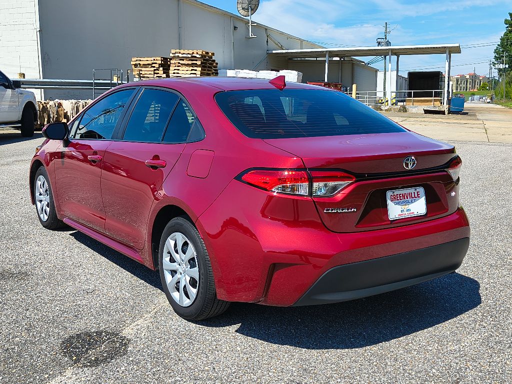 2024 Toyota Corolla LE photo 4