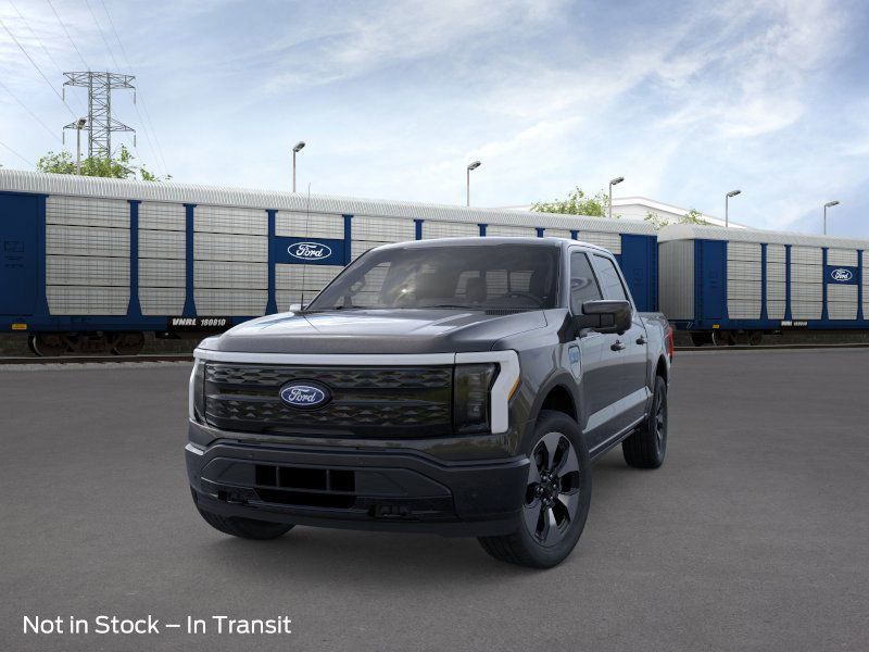 2025 Ford F-150 Lightning Platinum photo 3