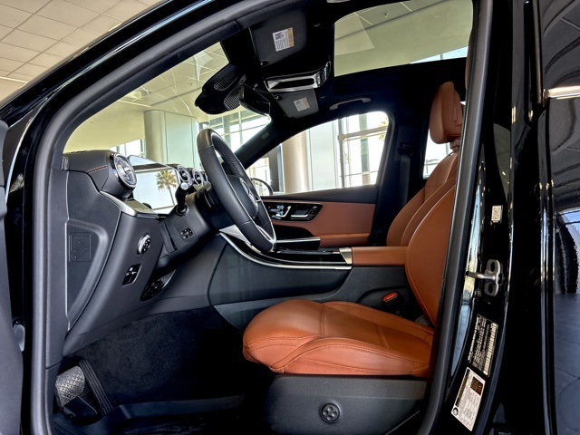 2025 Mercedes Benz GLC 350e 4MATIC photo 2