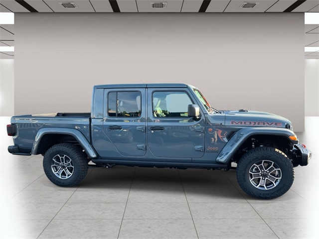 2025 Jeep Gladiator Mojave photo 2