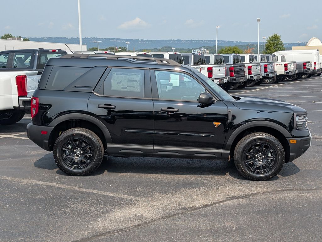 2025 Ford Bronco Sport Badlands photo 2