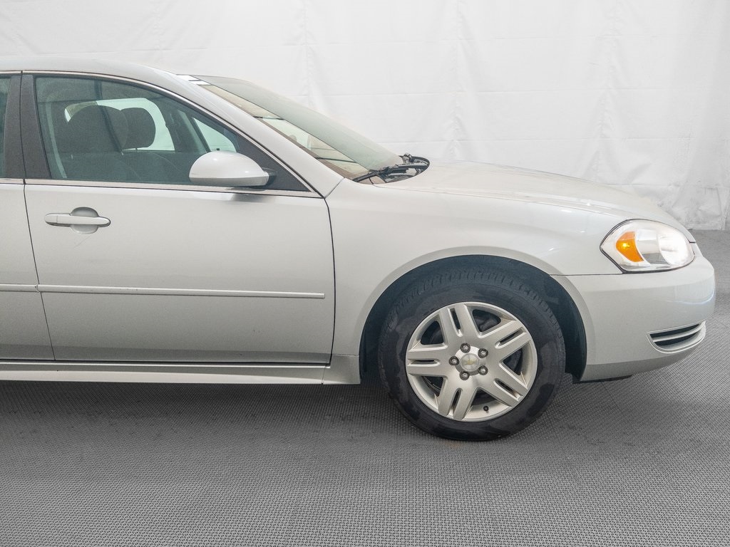 2013 Chevrolet Impala photo 2