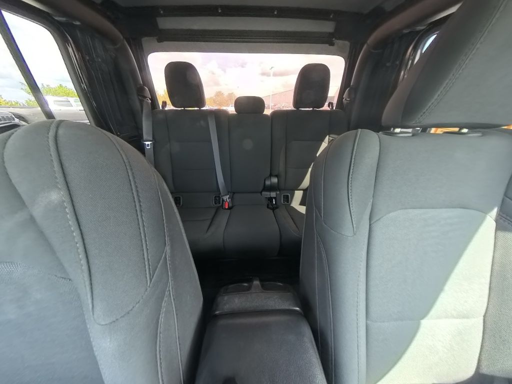 2020 Jeep Gladiator Sport photo 22