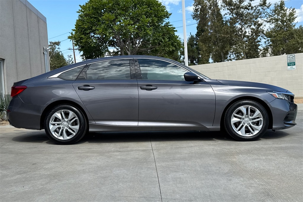 2018 Honda Accord LX photo 6