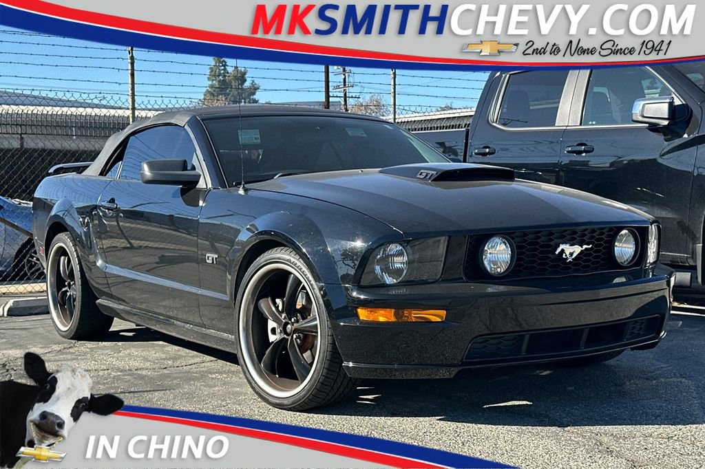 2005 Ford Mustang GT Deluxe's photo