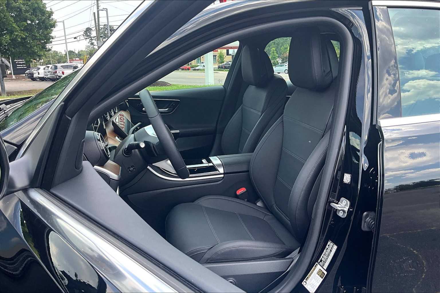 Image 6 of Certified Pre-Owned 2024 Mercedes-Benz C 300