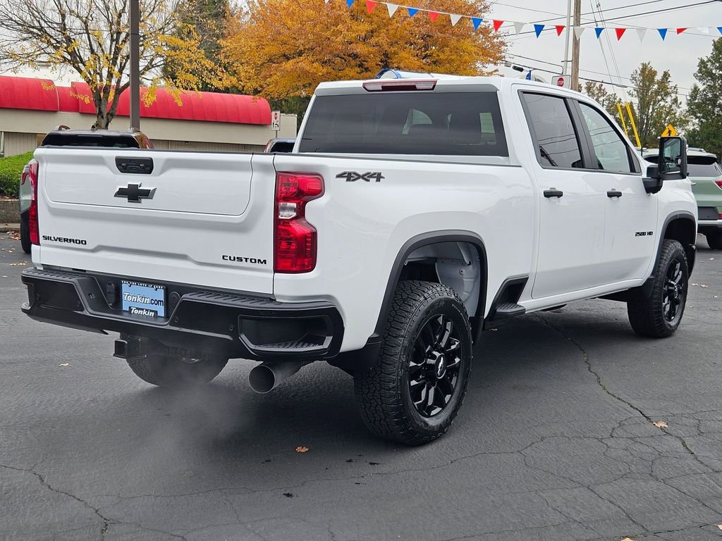 2026 Chevrolet Silverado 2500HD Custom photo 4