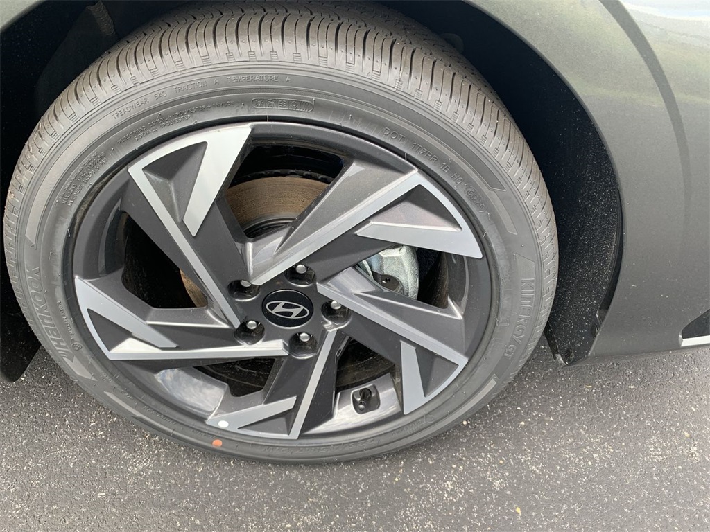 2025 Hyundai Elantra SEL Convenience photo 10