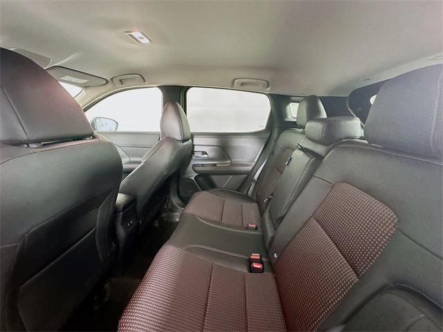 2025 Nissan Kicks SR photo 19