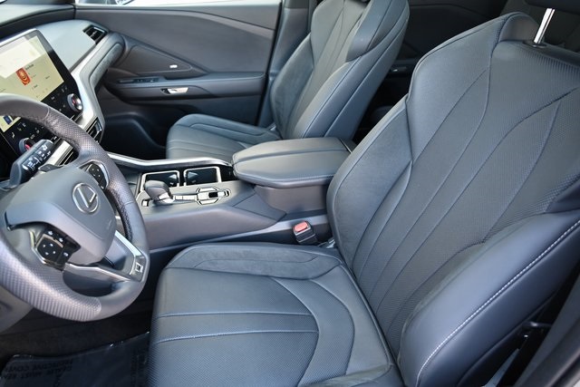 2025 Lexus TX 500h F SPORT Luxury photo 9