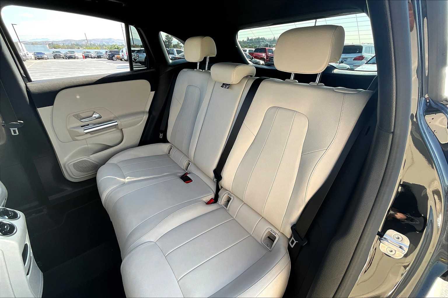 2025 Mercedes Benz GLA 250 photo 20