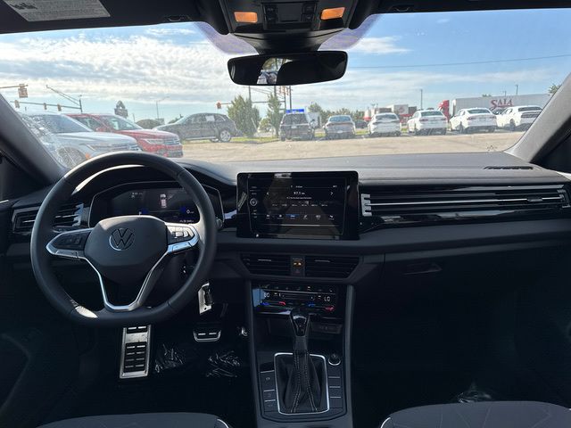 2025 Volkswagen Jetta 1.5T Sport photo 11