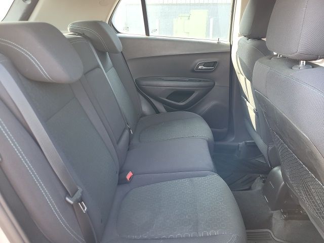 2015 Chevrolet Trax LS photo 9