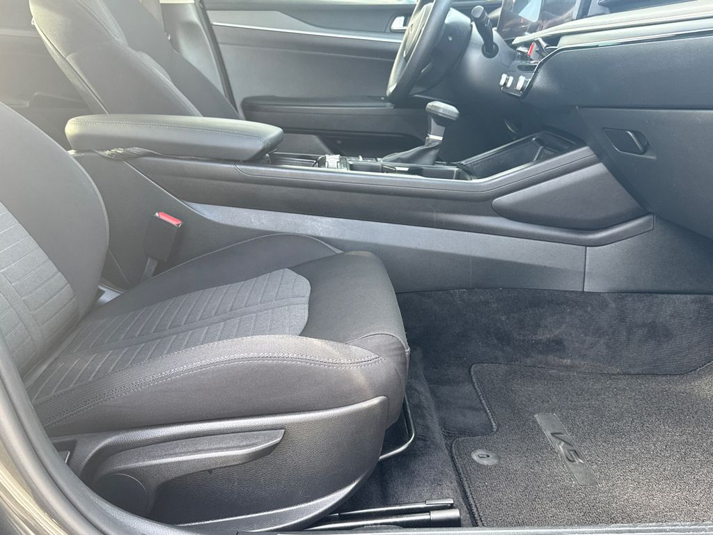 2025 Kia K5 LXS photo 12