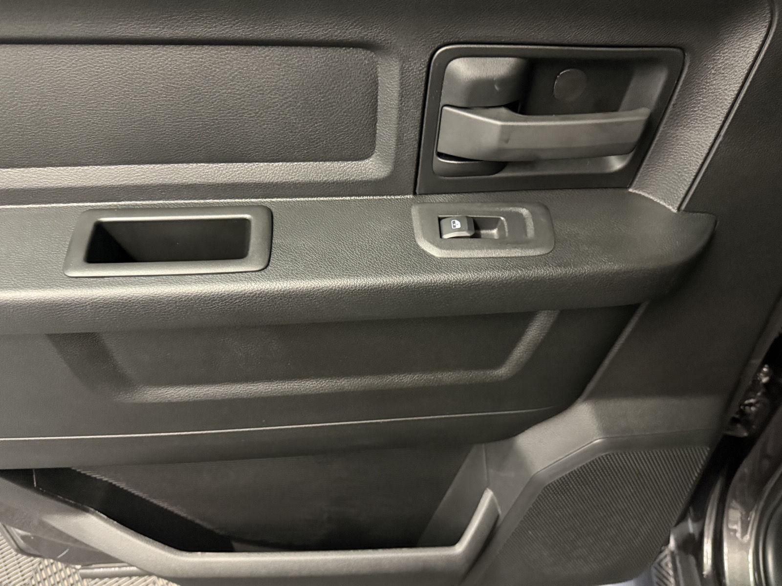 2026 Ram 2500 Tradesman photo 22
