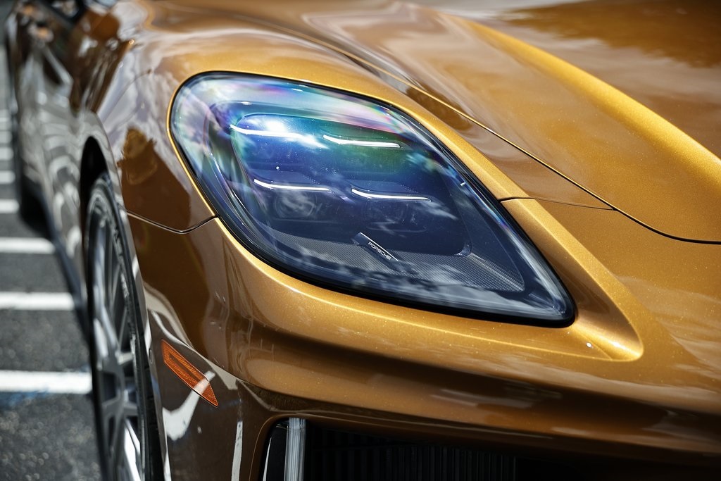 2025 Porsche Panamera 4 photo 17