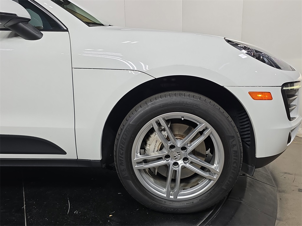 2015 Porsche Macan S photo 11