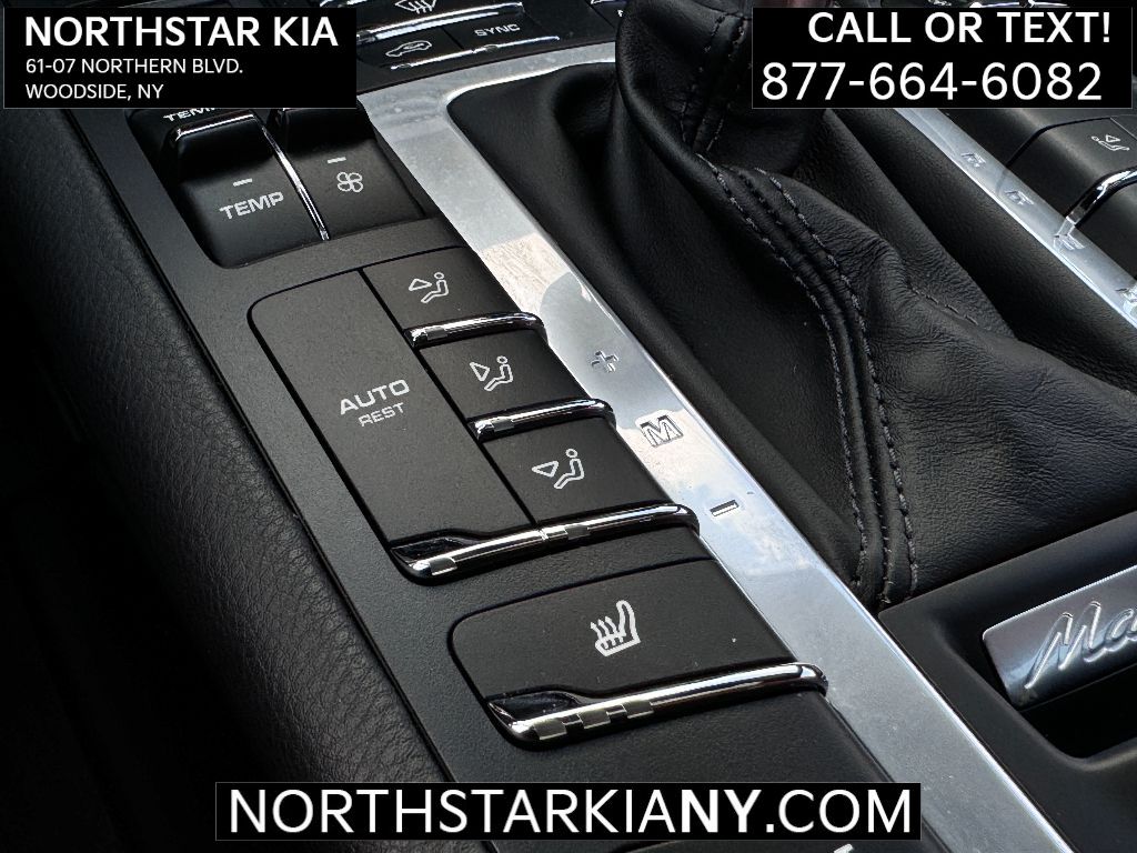 PreOwned 2021 Porsche Macan Base (PDK) Sport Utility For Sale in