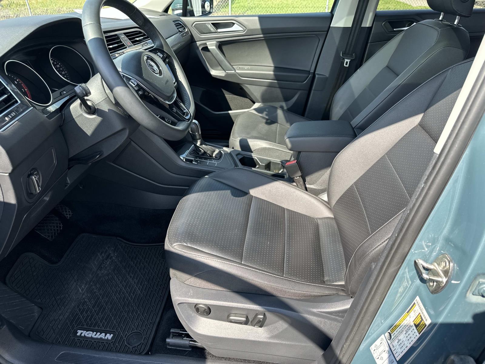 2020 Volkswagen Tiguan SE photo 10