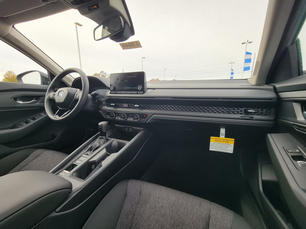 2025 Honda Accord SE photo 4