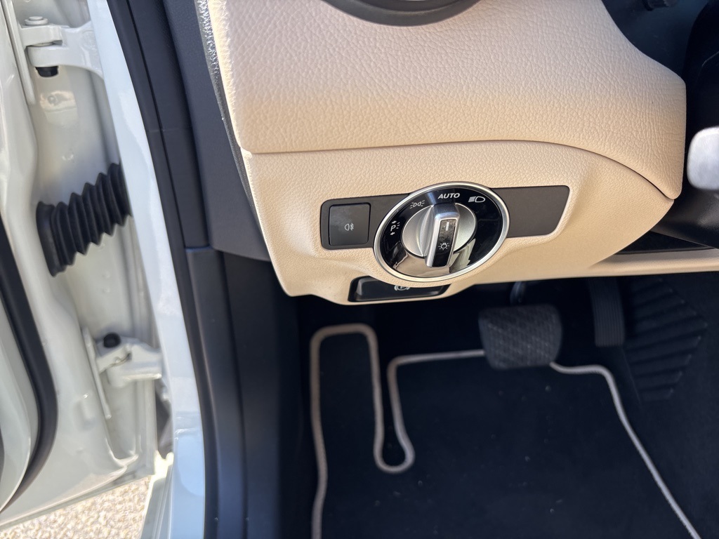 2016 Mercedes Benz CLA 250 4MATIC photo 15