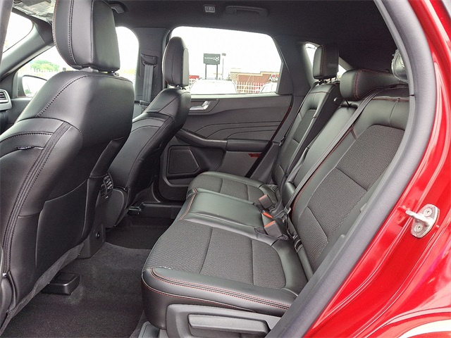 2025 Ford Escape ST-Line photo 8